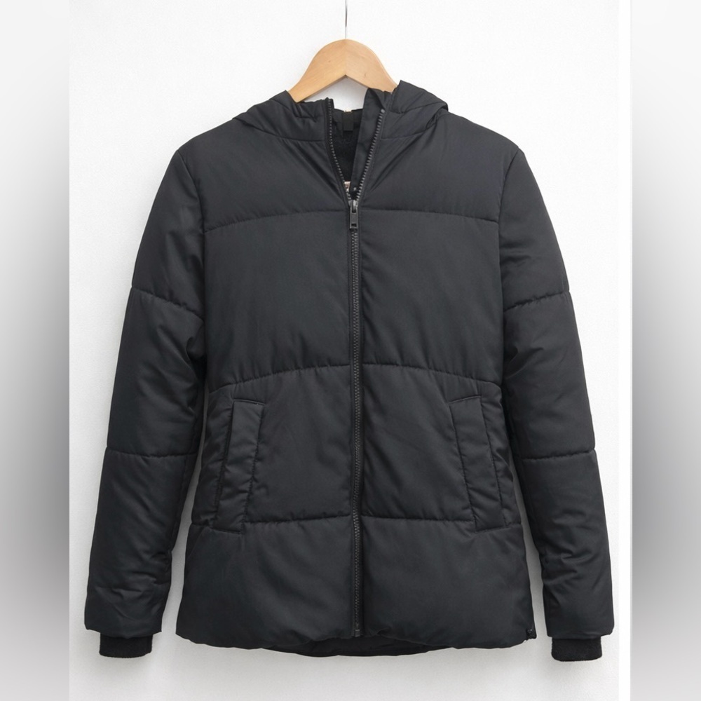 GAP KIDS COLD CONTROL MAX BLACK PUFFER JACKET COAT SIZE MEDIUM - Picture 1 of 3